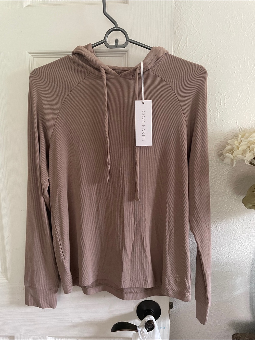 Cozy Earth- Women’s Bamboo Rib Knit Hoodie.